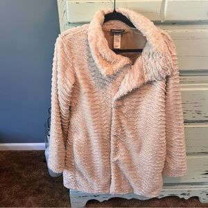 Patagonia Women's Pelage Faux Fur Ivory Jacket, size medium.